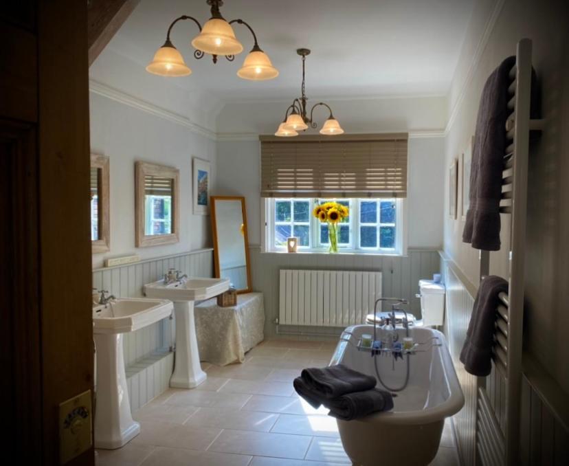 The Old Rectory - Valley View Room In Private Home Stockton-on-Teme Exteriör bild